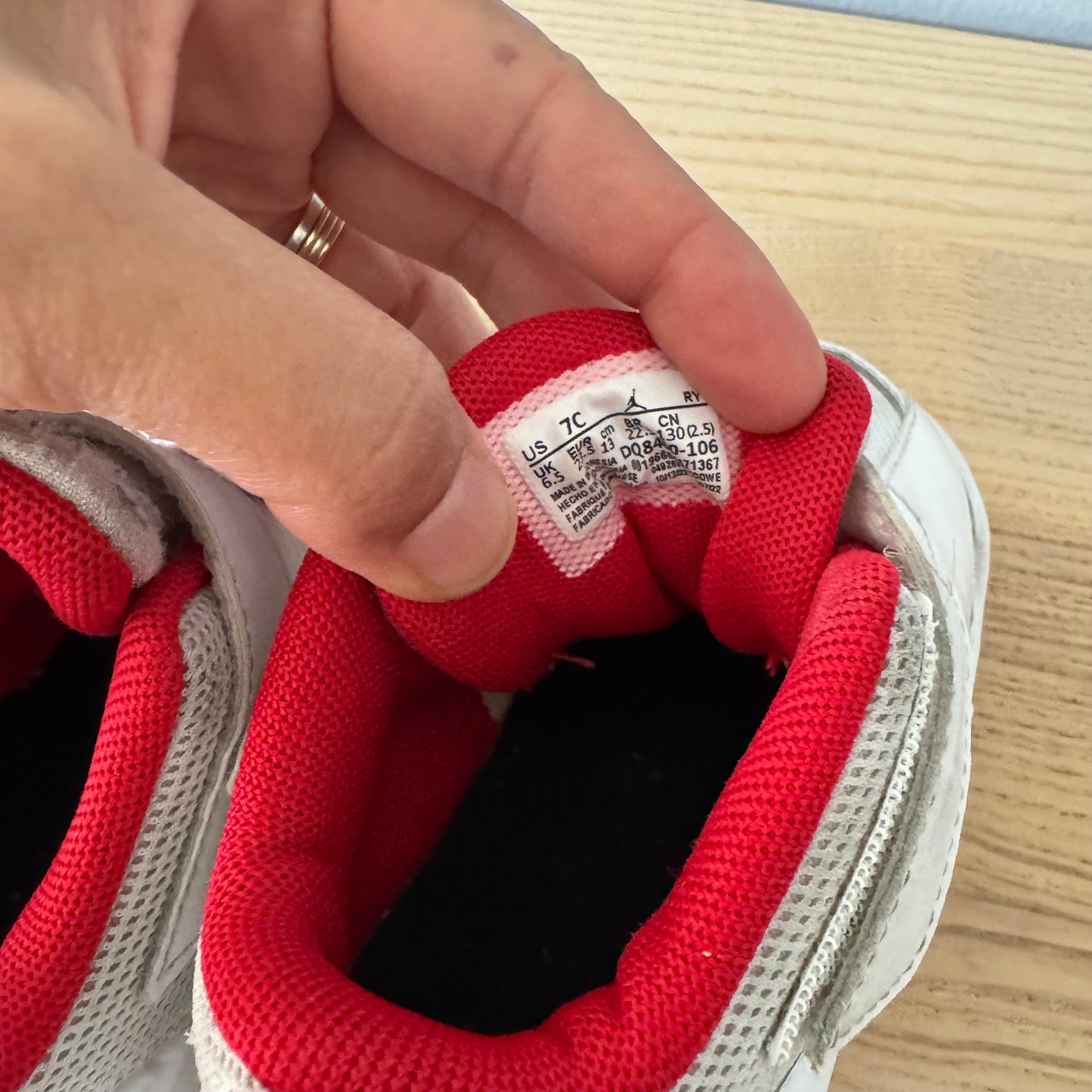 Nike / Sneakers / US7