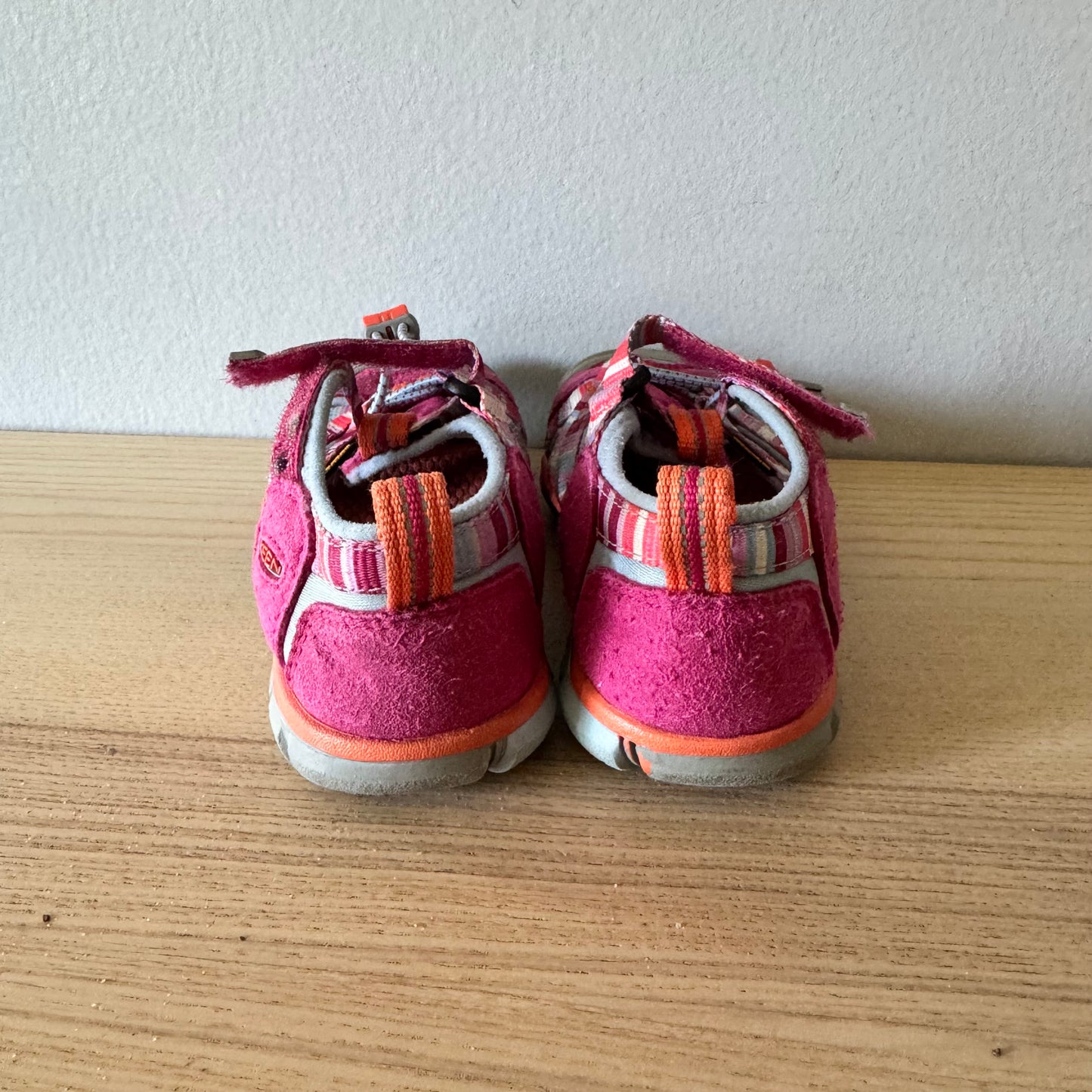 Keen / Sandals / US11