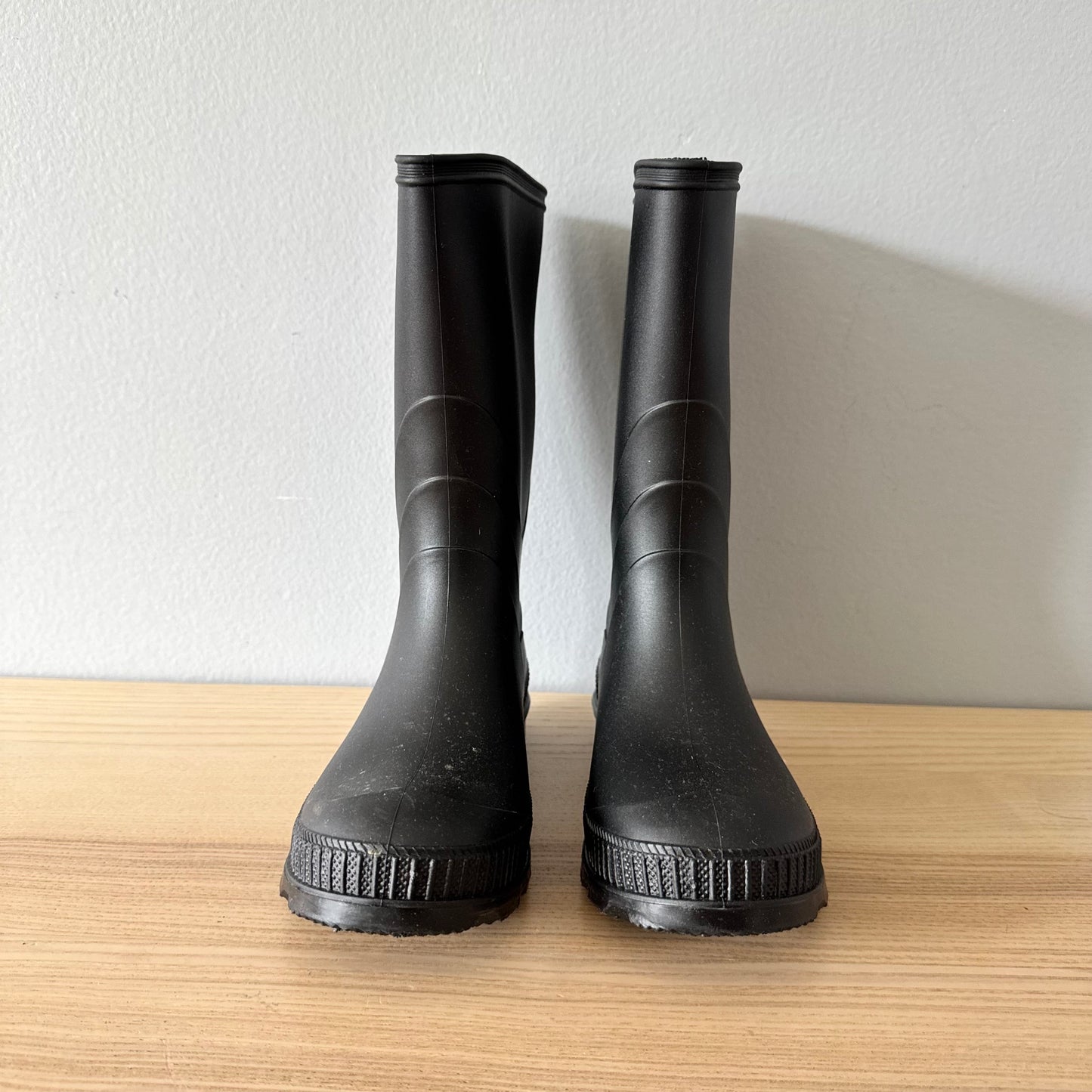Kamik / Black rain boots / J1 - Brand new