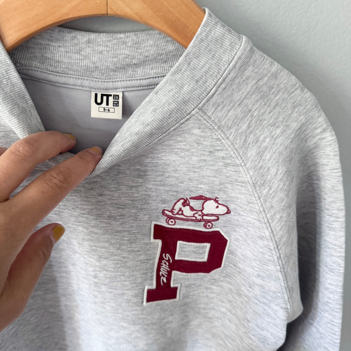 Uniqlo x Peanuts / Snoopy light grey crew dress / 5-6Y