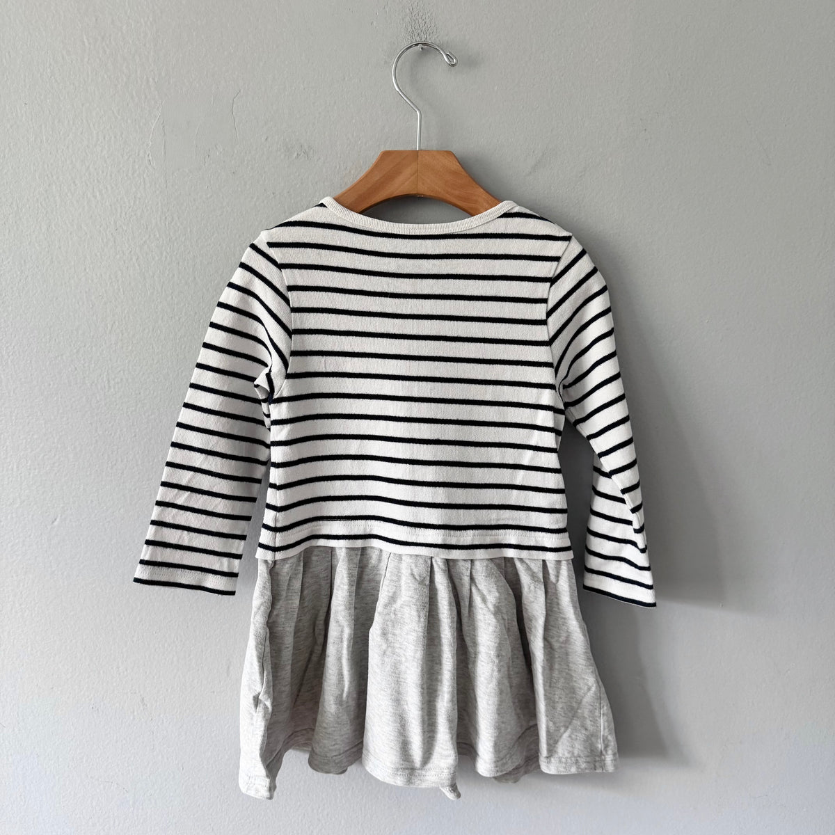 Uniqlo / Stripe x light grey long sleeve dress / 3Y
