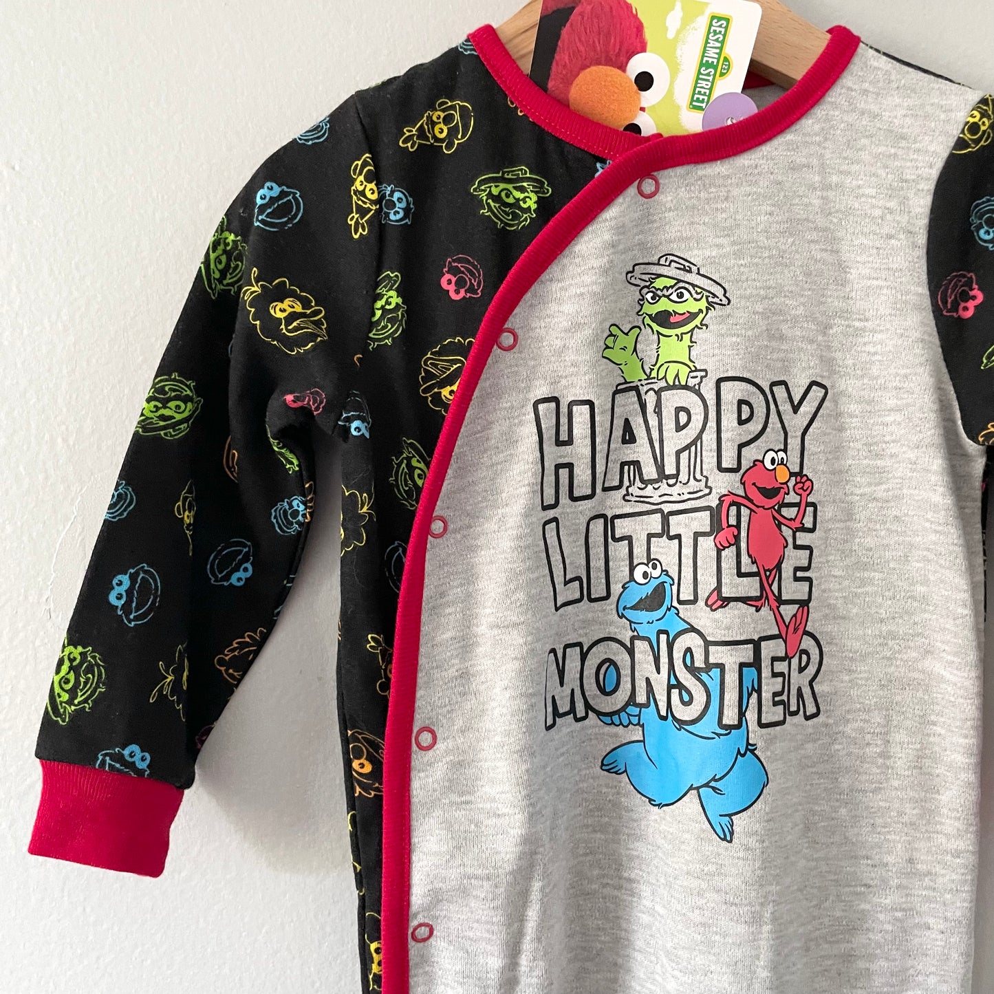 Sesame Street / Footed romper / 18-24M / New with tag