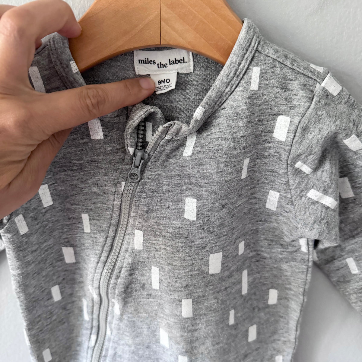 Miles the label / Light grey crew romper / 9M