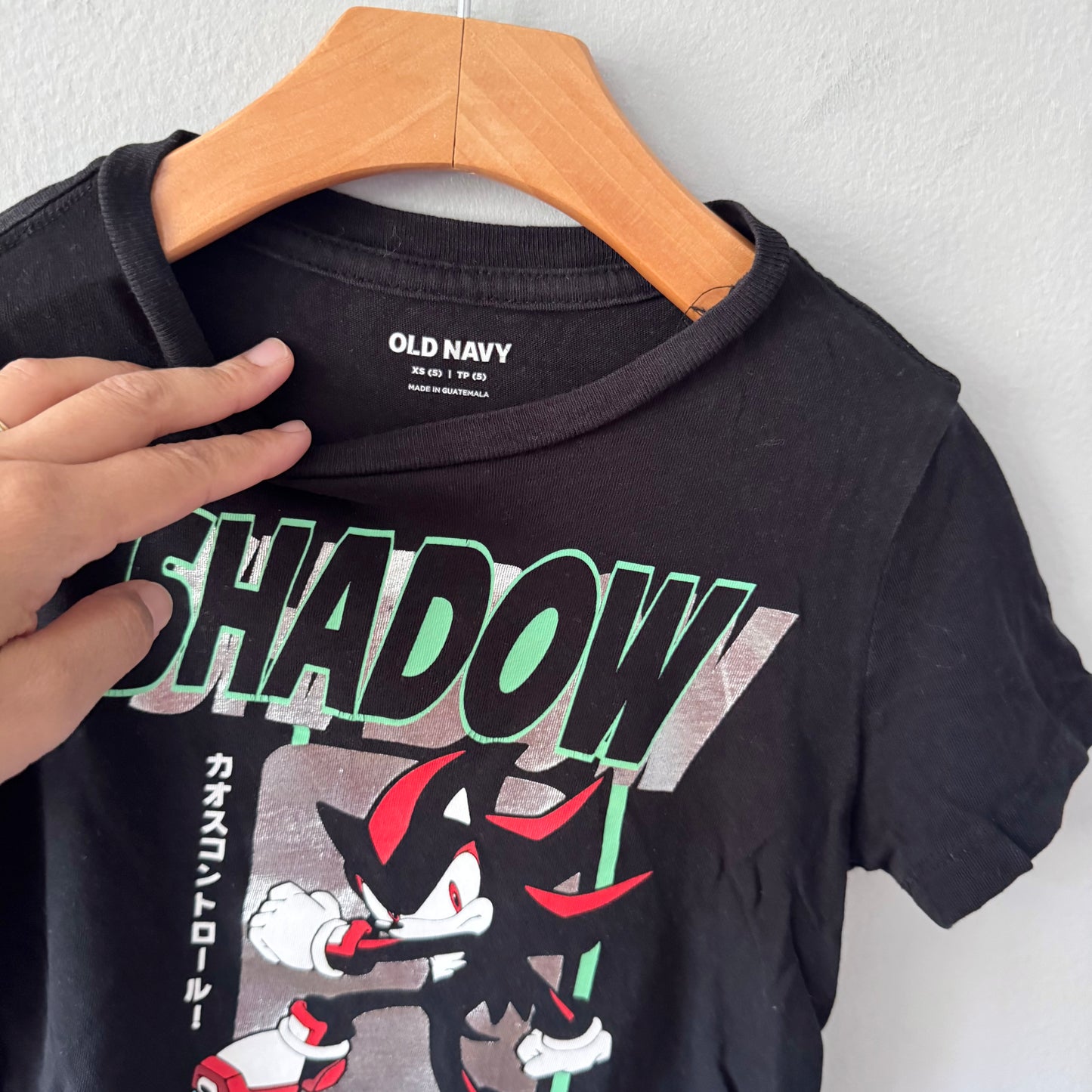 Old Navy / Sonic black T-shirt / 5Y