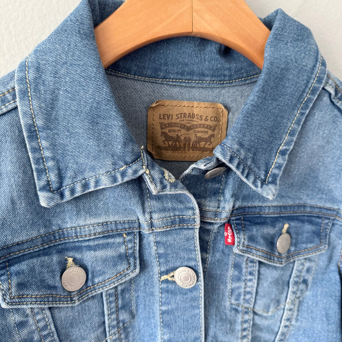 Levi's / Denim jacket / 7-8Y