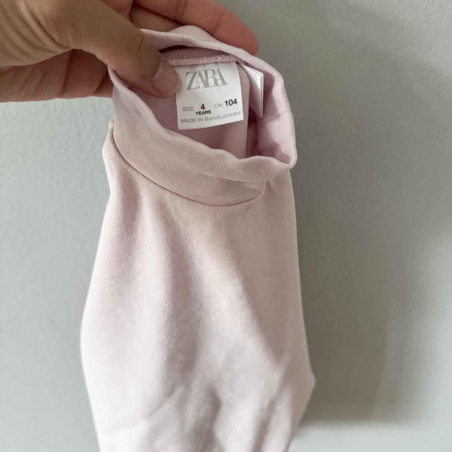 Zara / Light pink turtle neck top / 4Y