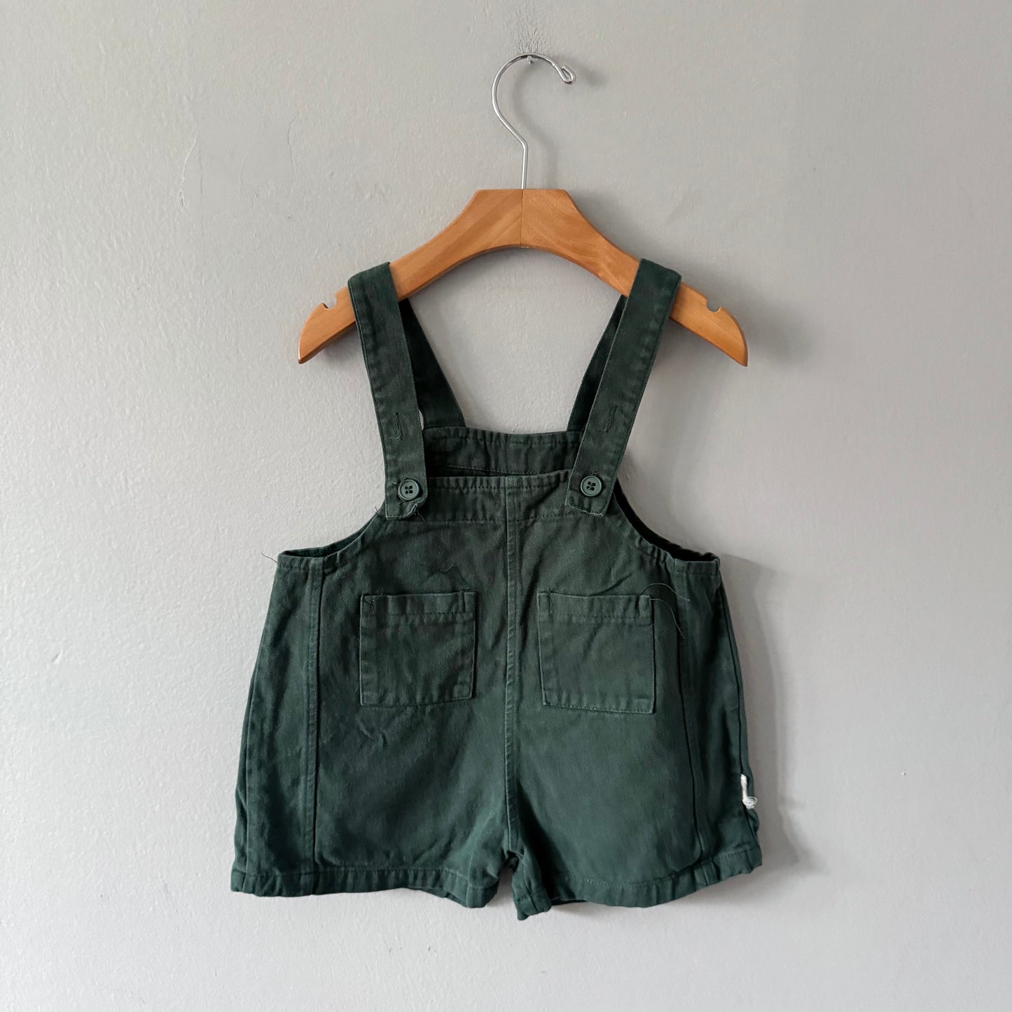 Sans marque / Salopette short vert foncé / 12 mois