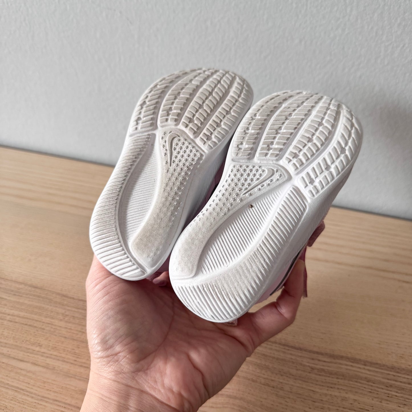 Nike / Baskets rose clair / US5
