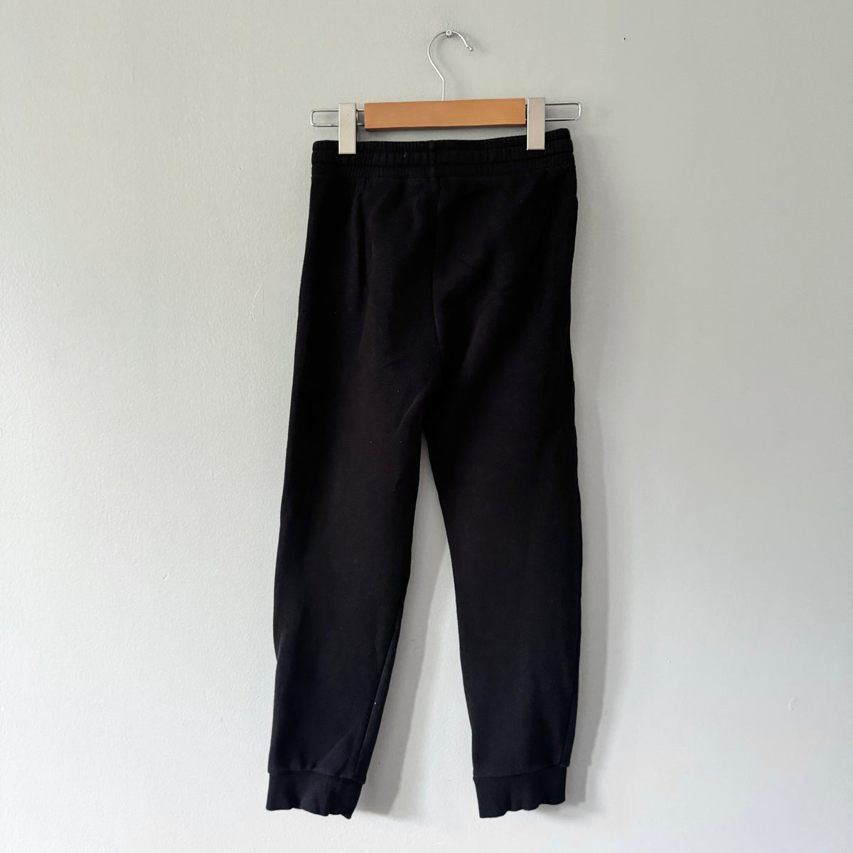 H&M / Fleece lined sweatpants / 9-10Y
