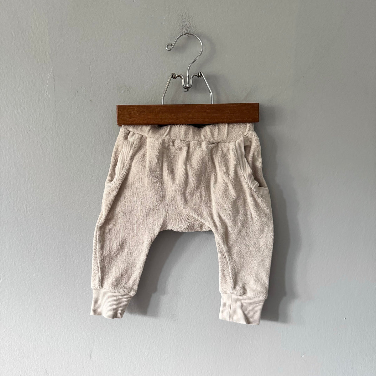 Wilson & Frenchy / Beige pile pants / 6-12M