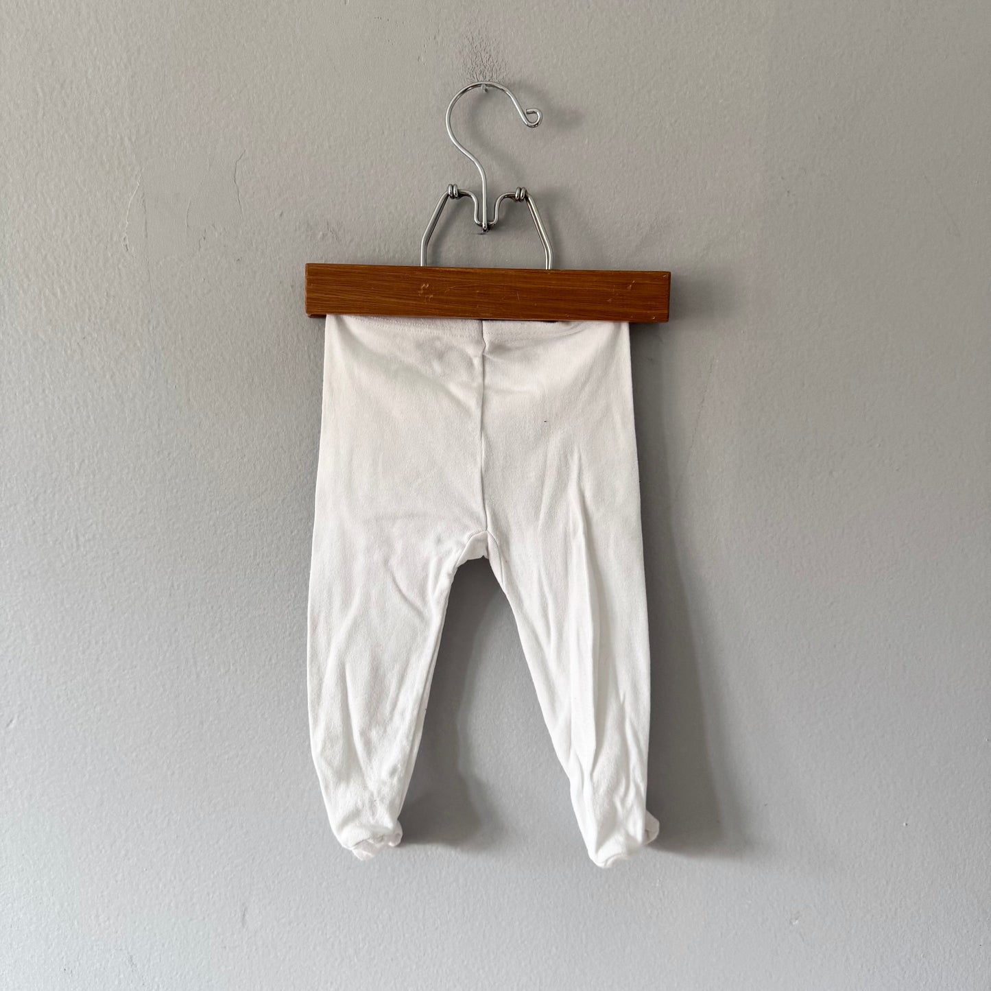 Petit Bateau / White footie / 6M