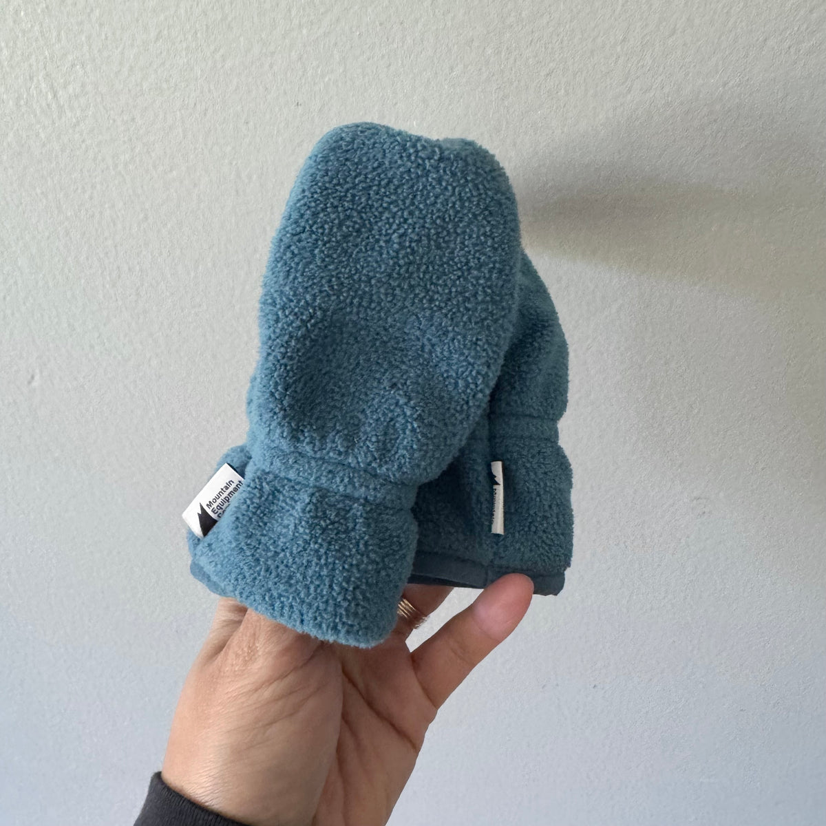 Mec / Light blue fleece mitten / XS