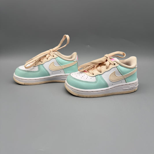 Nike / Air Force 1 / Running Shoes / US7