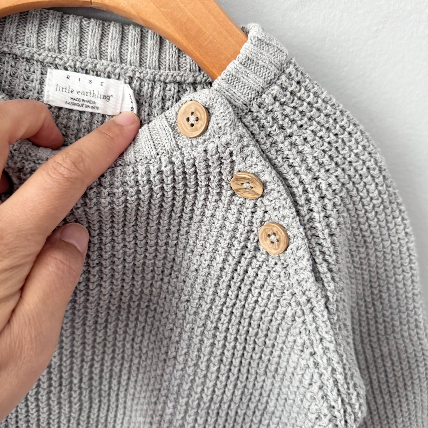 Rise Little Earthling / Light grey cotton knit pullover / 18-24M