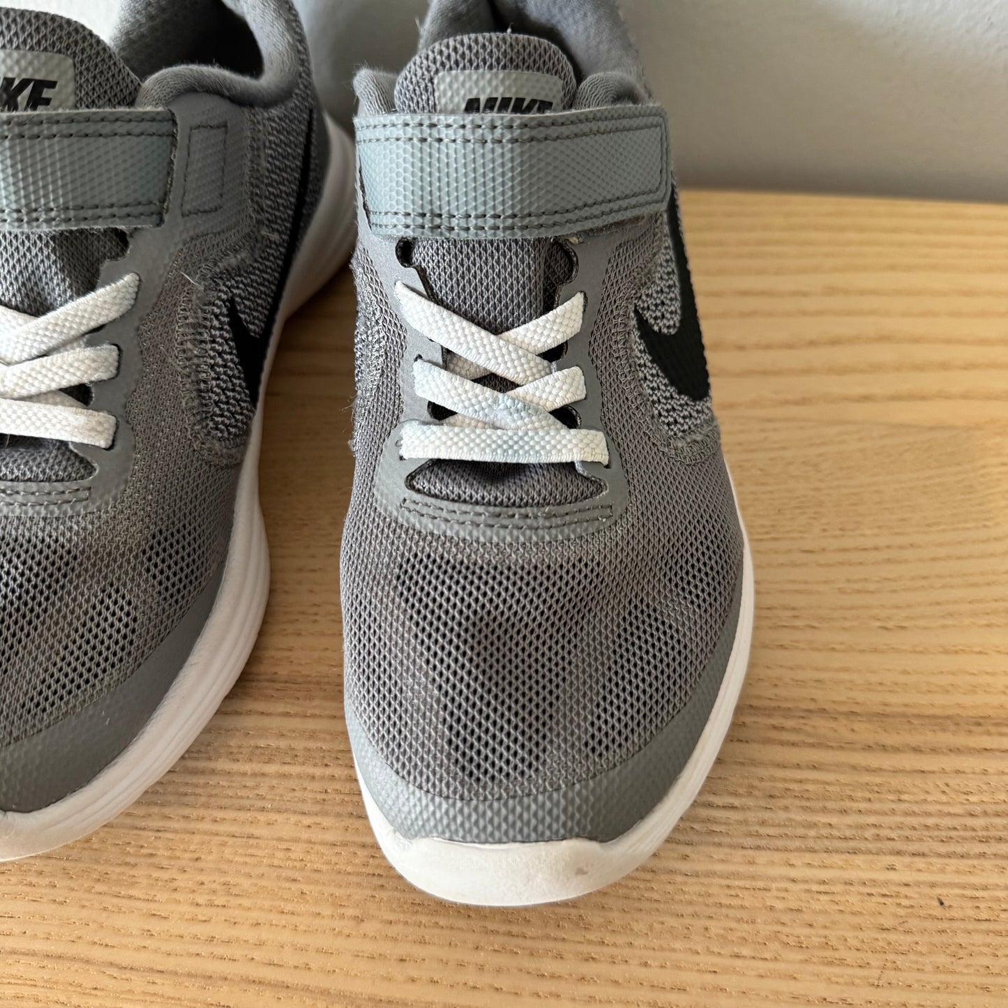 Nike / Sneakers / US12