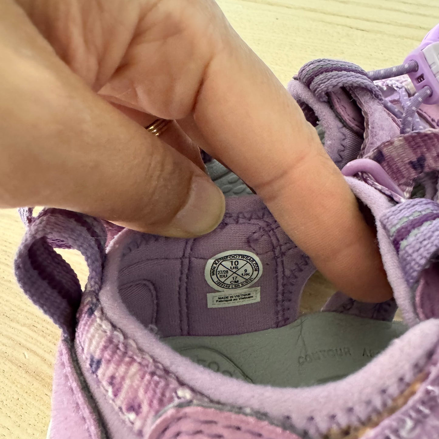 Keen / Sandals / US10