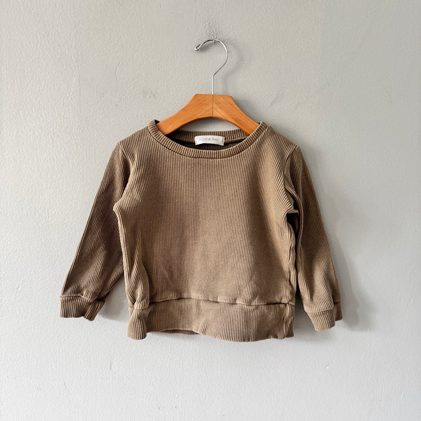 Feral & Free / Khaki long sleeve / 3-4Y