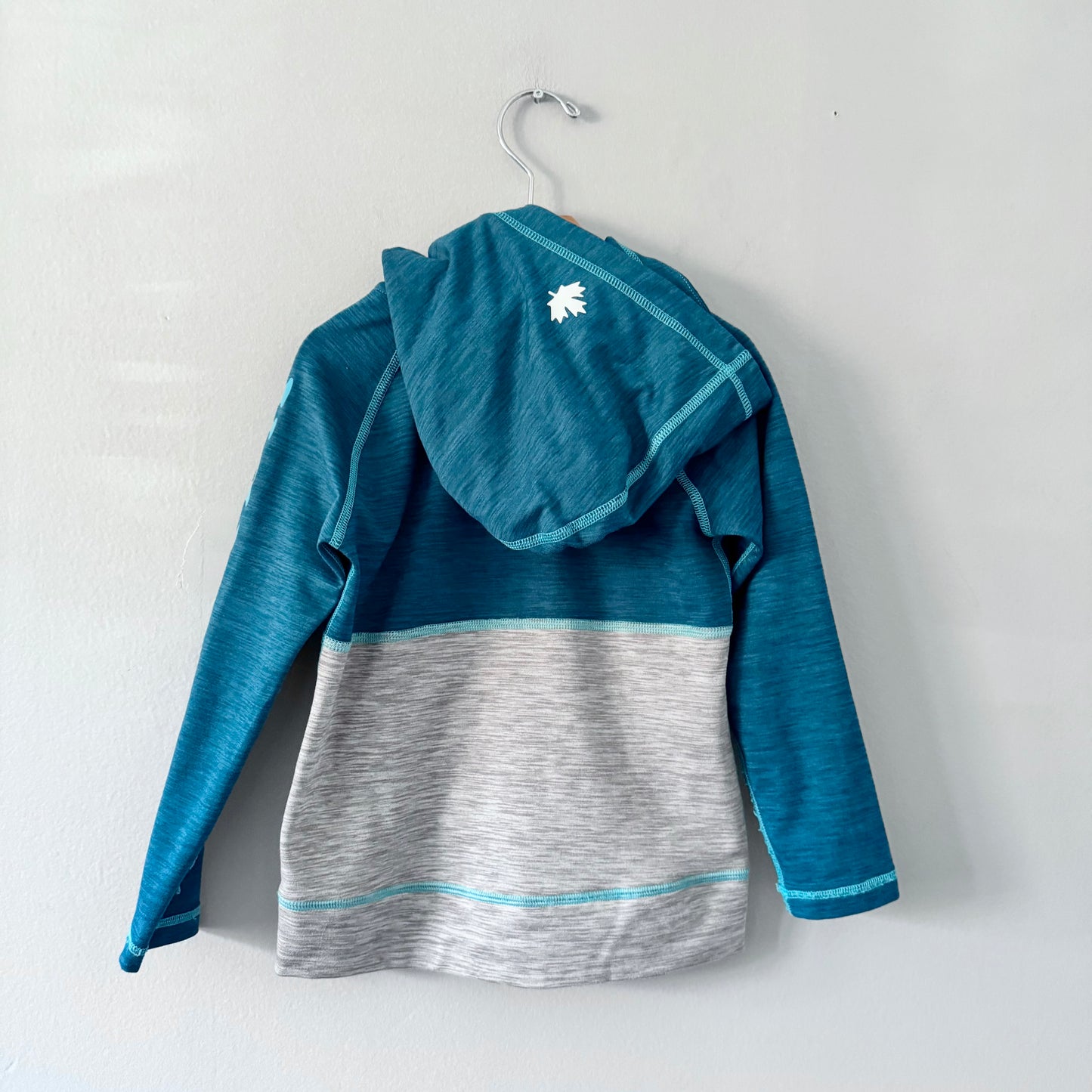 Roots / Zip up vert et gris de sport / 4T