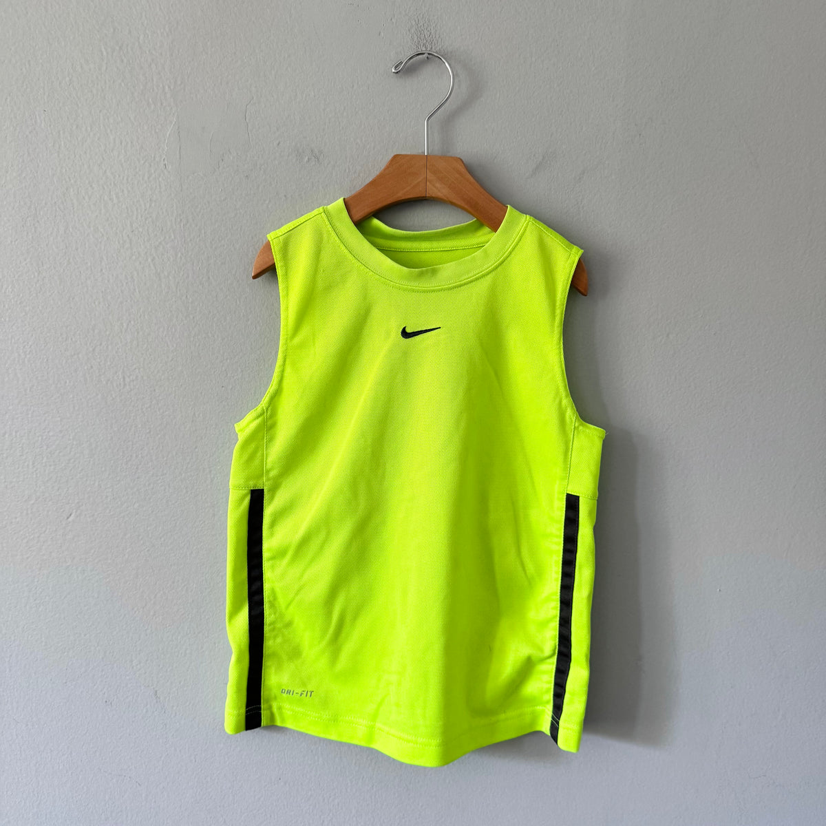 Nike / Neon yellow tank / 7Y