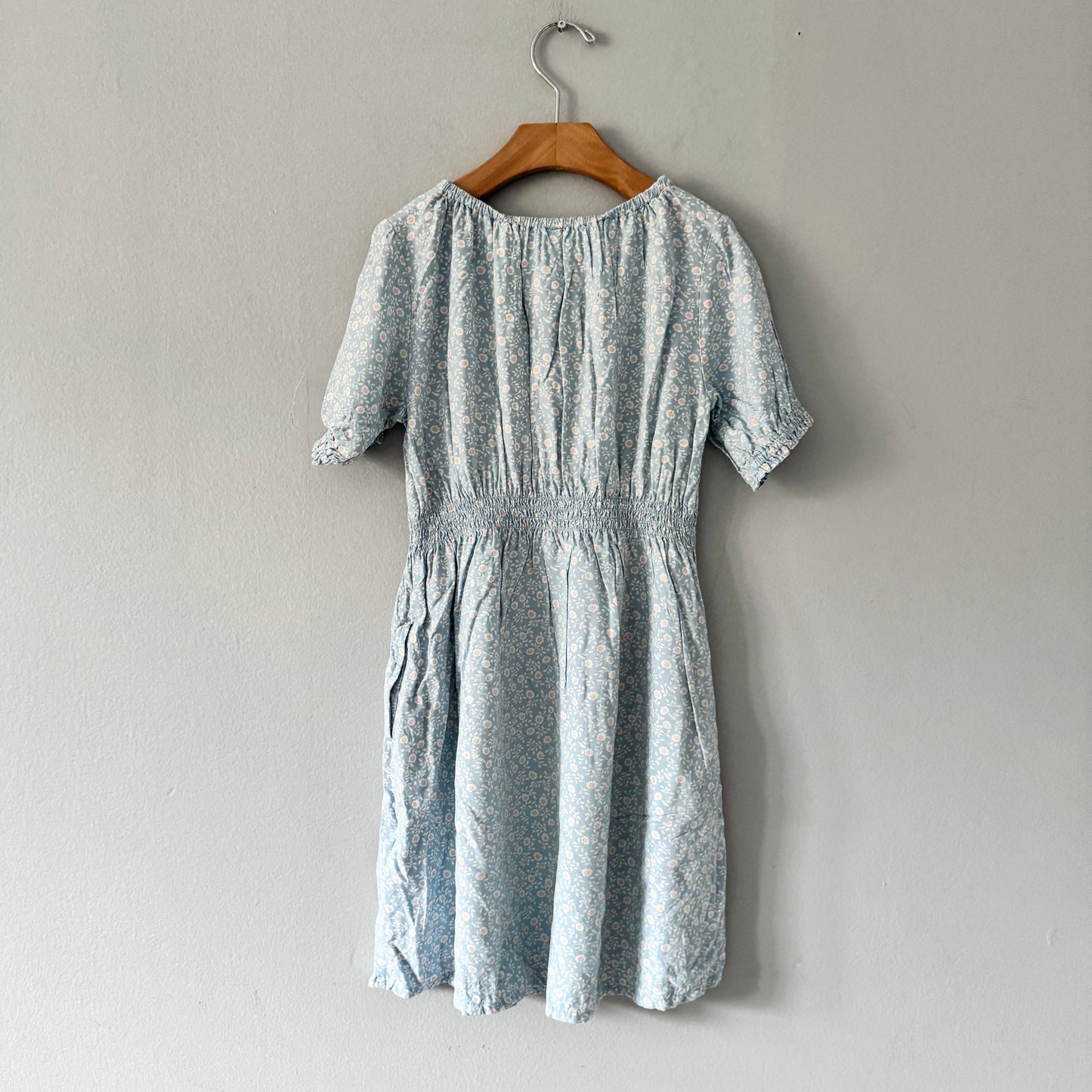 Uniqlo / Light blue floral dress / 5-6Y