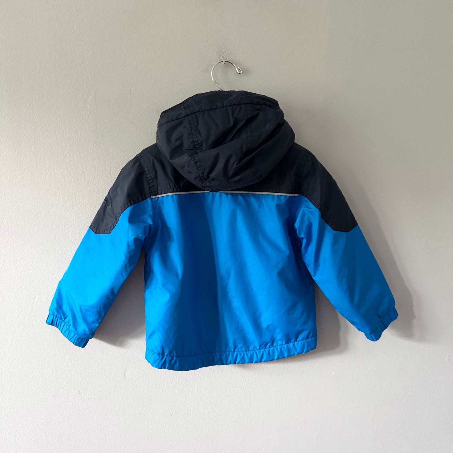 Columbia / Blue x black fleece lined jacket / 3T