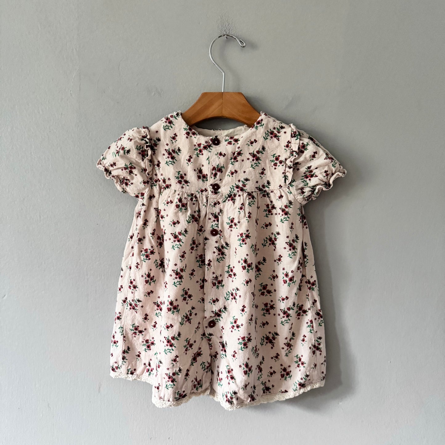 Zara / Beige x floral dress / 18-24M