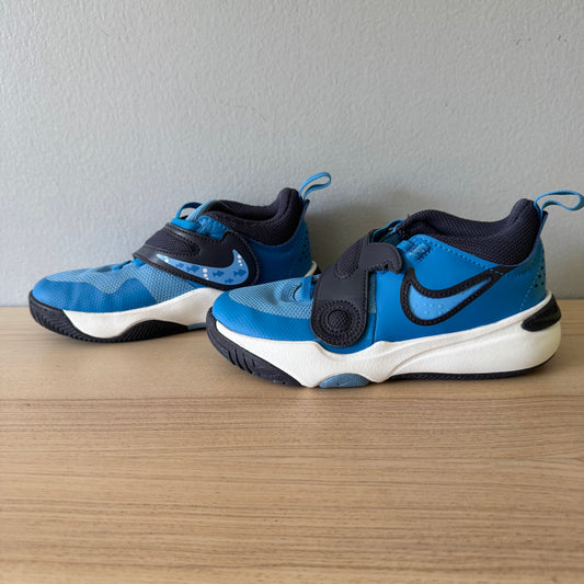 Nike / Sneaker / US13