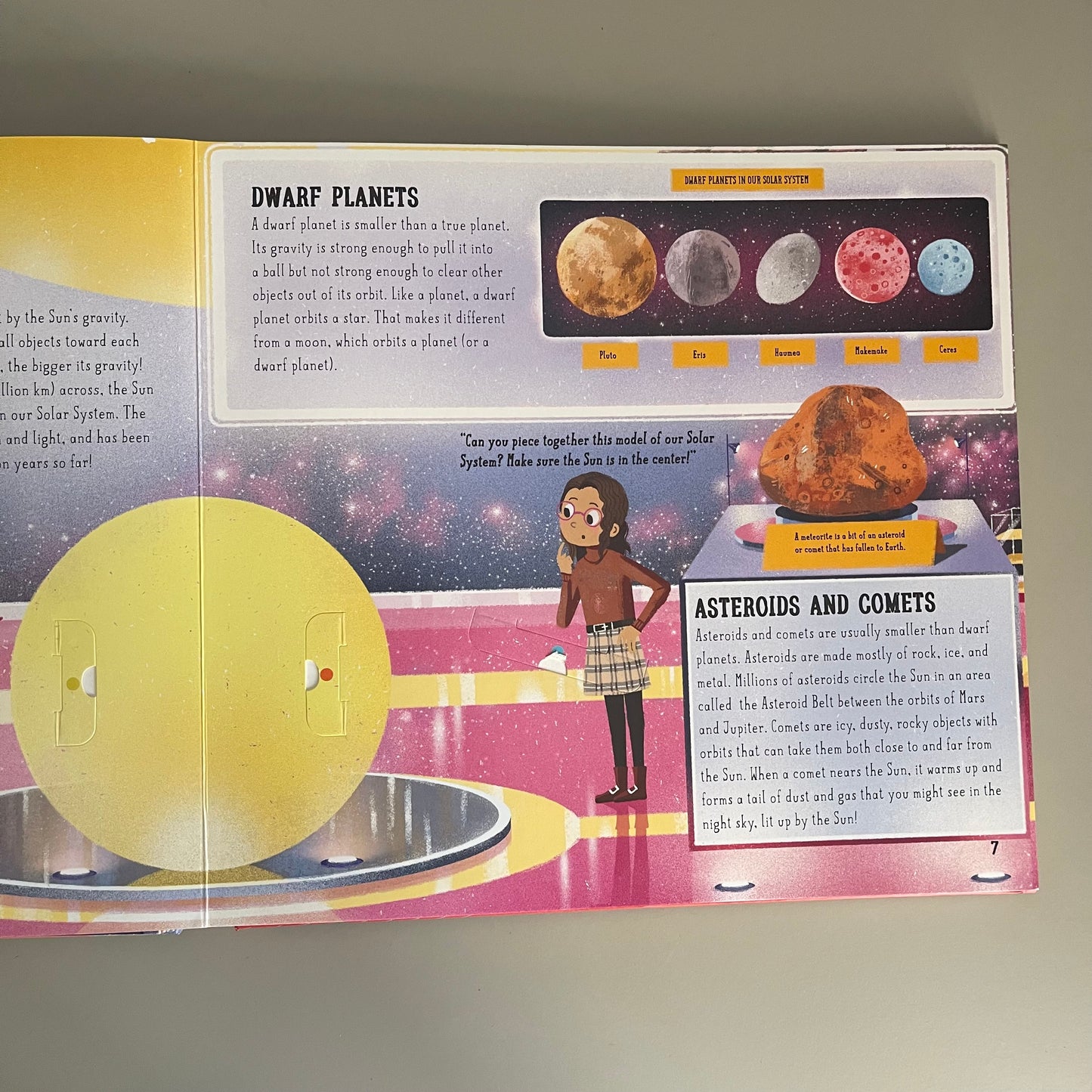 Lonely Planet Kids - Space Museum (Make Your Own Pop-Up)