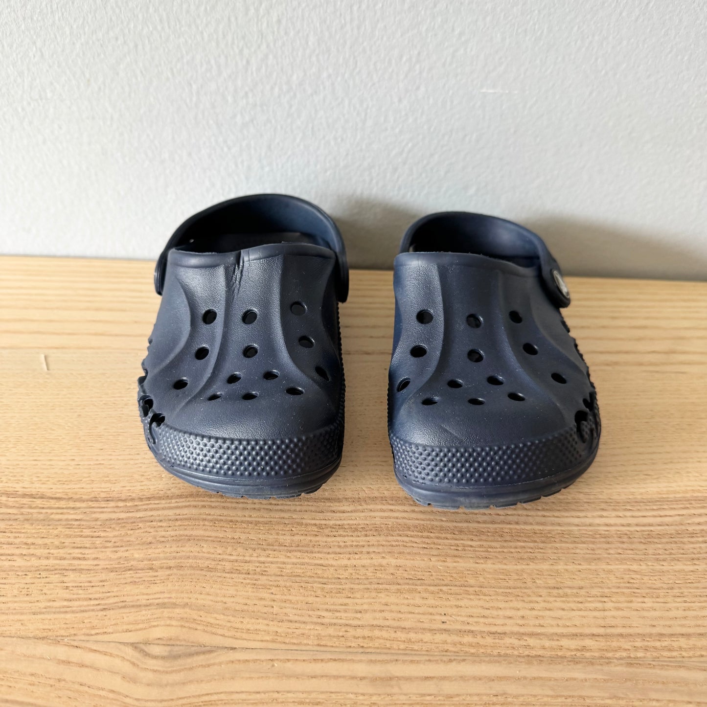 Crocs / Sandals / US10