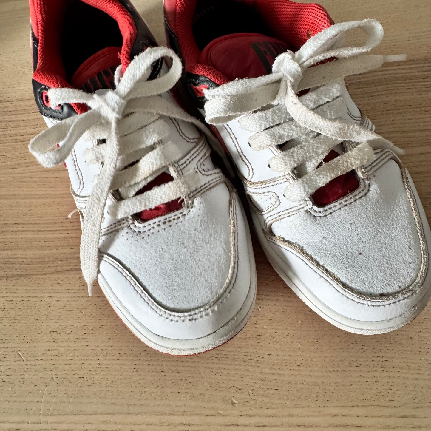 Nike / Sneaker / J1.5