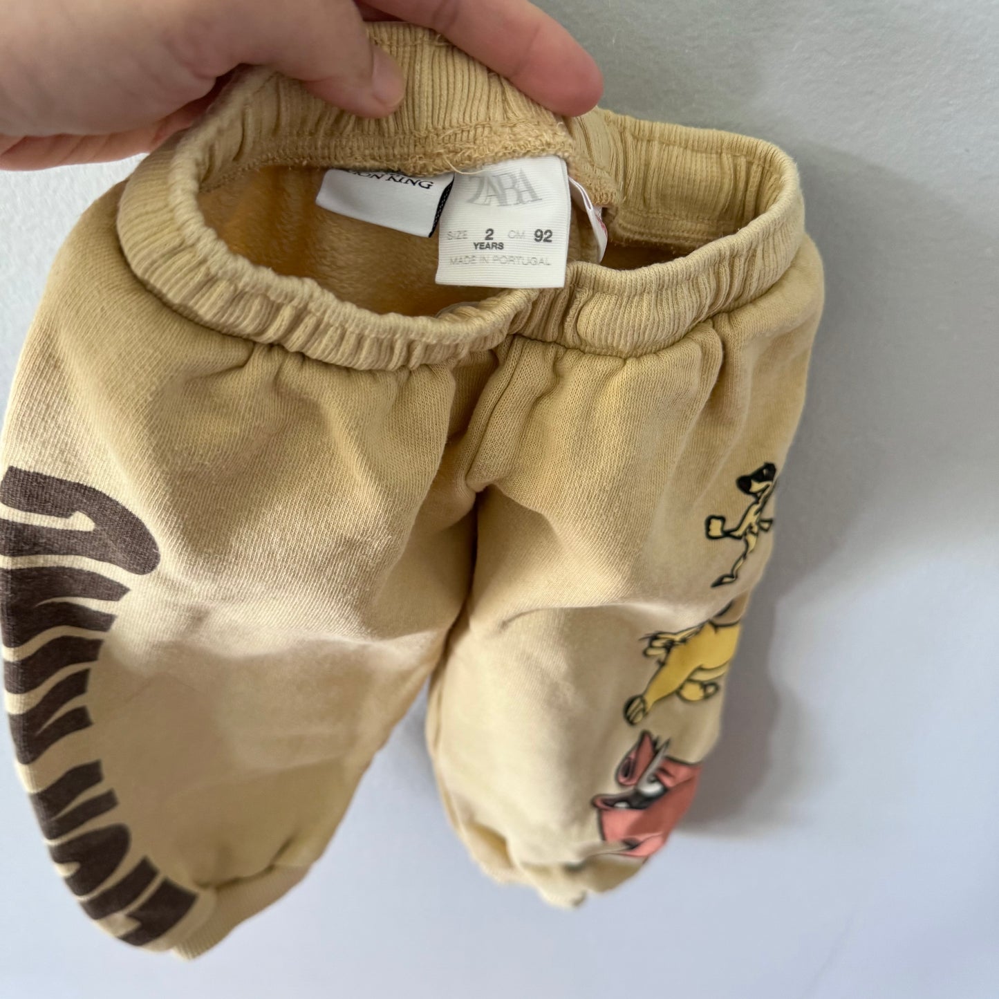 Zara / Lion King sweatshirt & pants set / 24M
