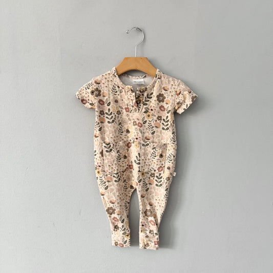 Jax & Lennon / Beige floral short sleeve romper / 0-6M