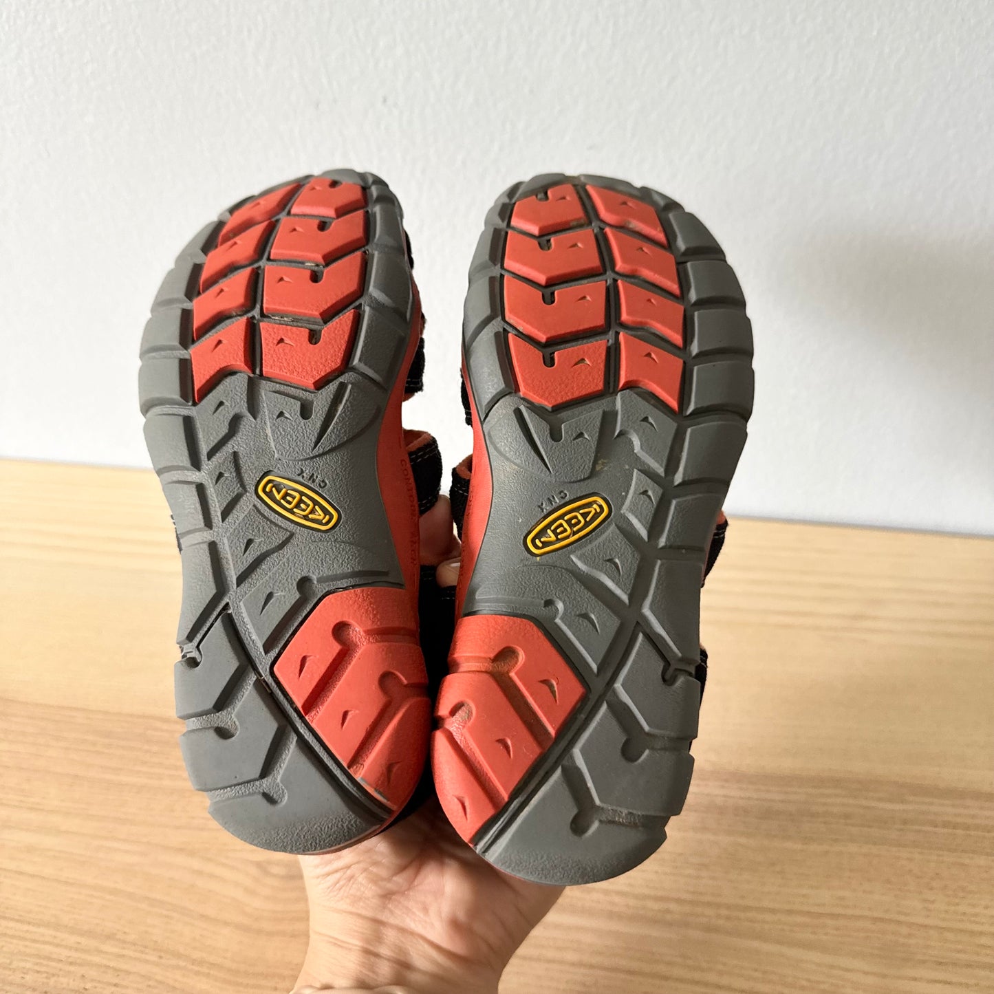 Keen / Sandals / J1