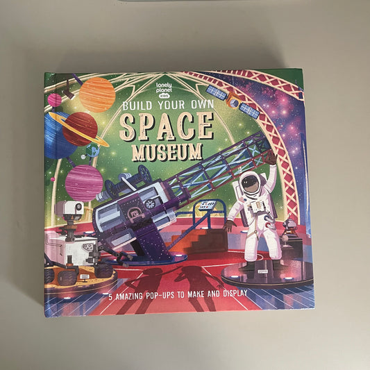 Lonely Planet Kids - Space Museum (Make Your Own Pop-Up)