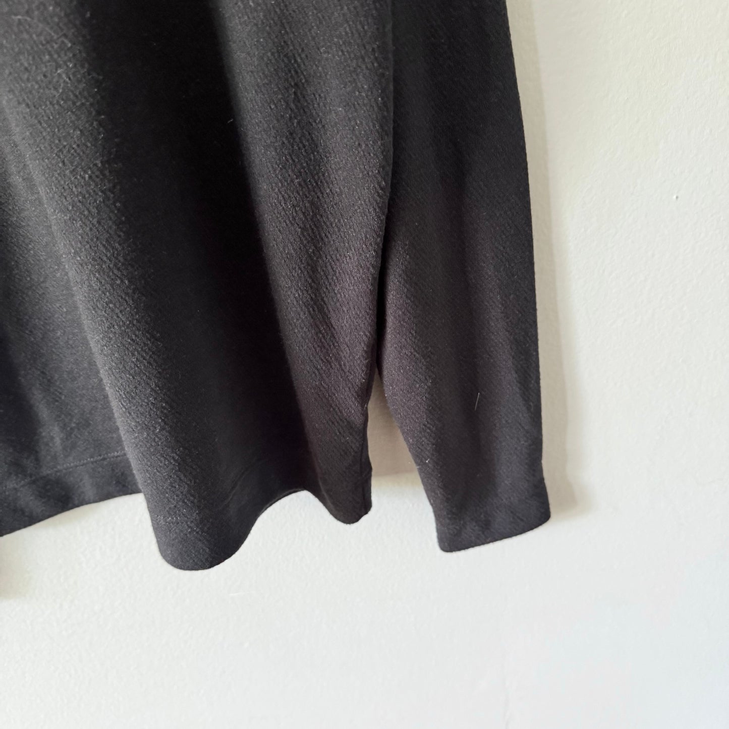 Nike / Black Dri Fit top / 7-8Y