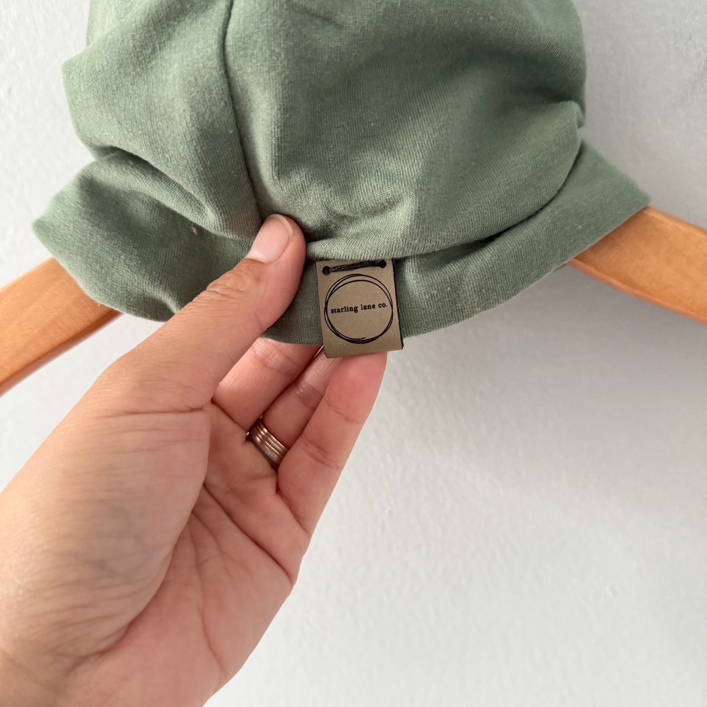 Starling lane Co. / Khaki neck warmer / 1-2T