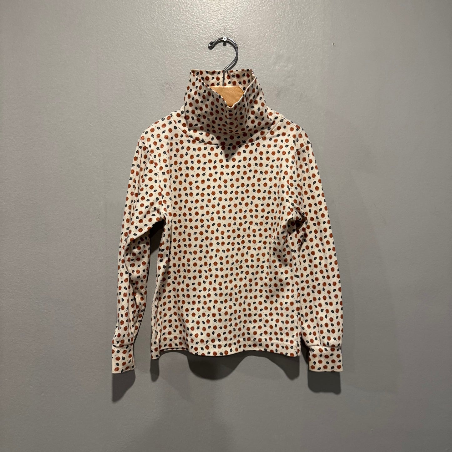 Land's end / White x flower leaf turtle neck top / 5-6Y