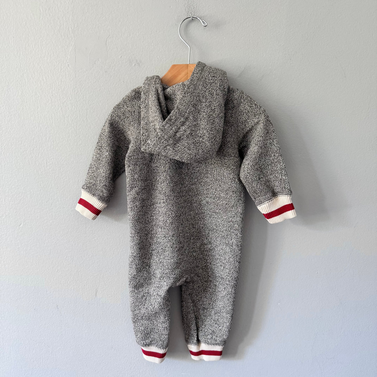 Roots / Salt and pepper crew romper / 6-12M