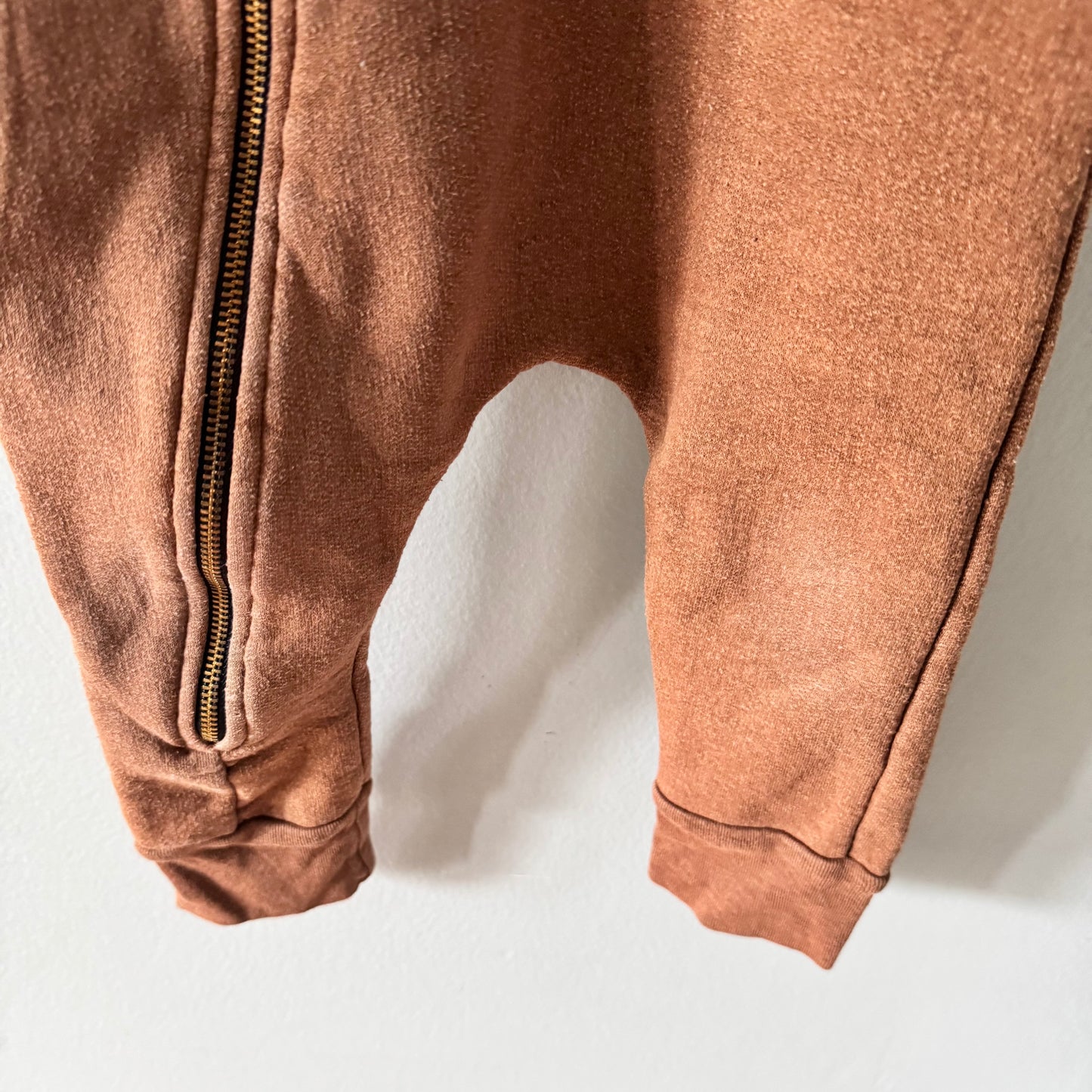 Mini mioche / Brown biker romper / 6-12M