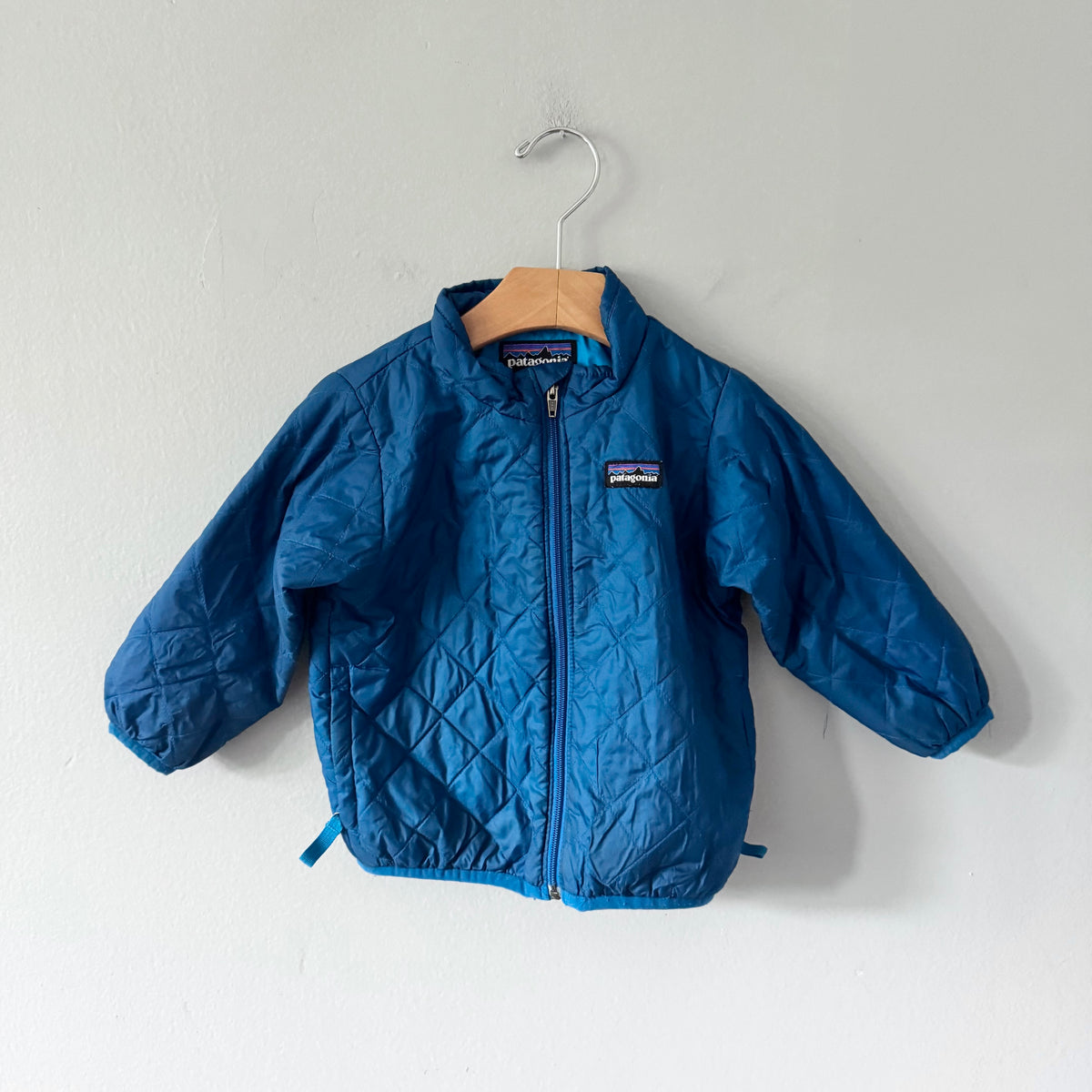 Patagonia / Blue light puffer jacket / 12M