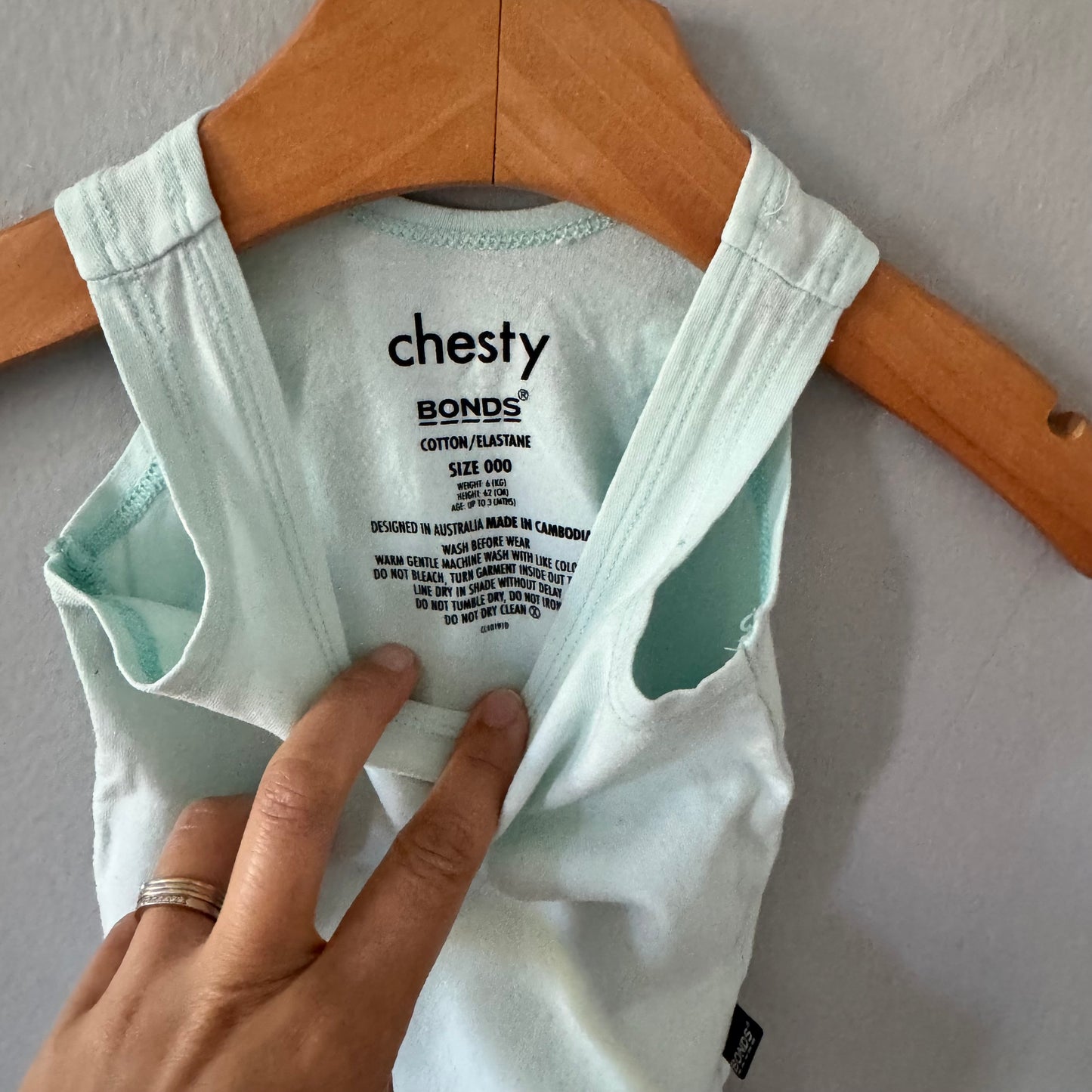 Bonds / Light green tank top / 3M