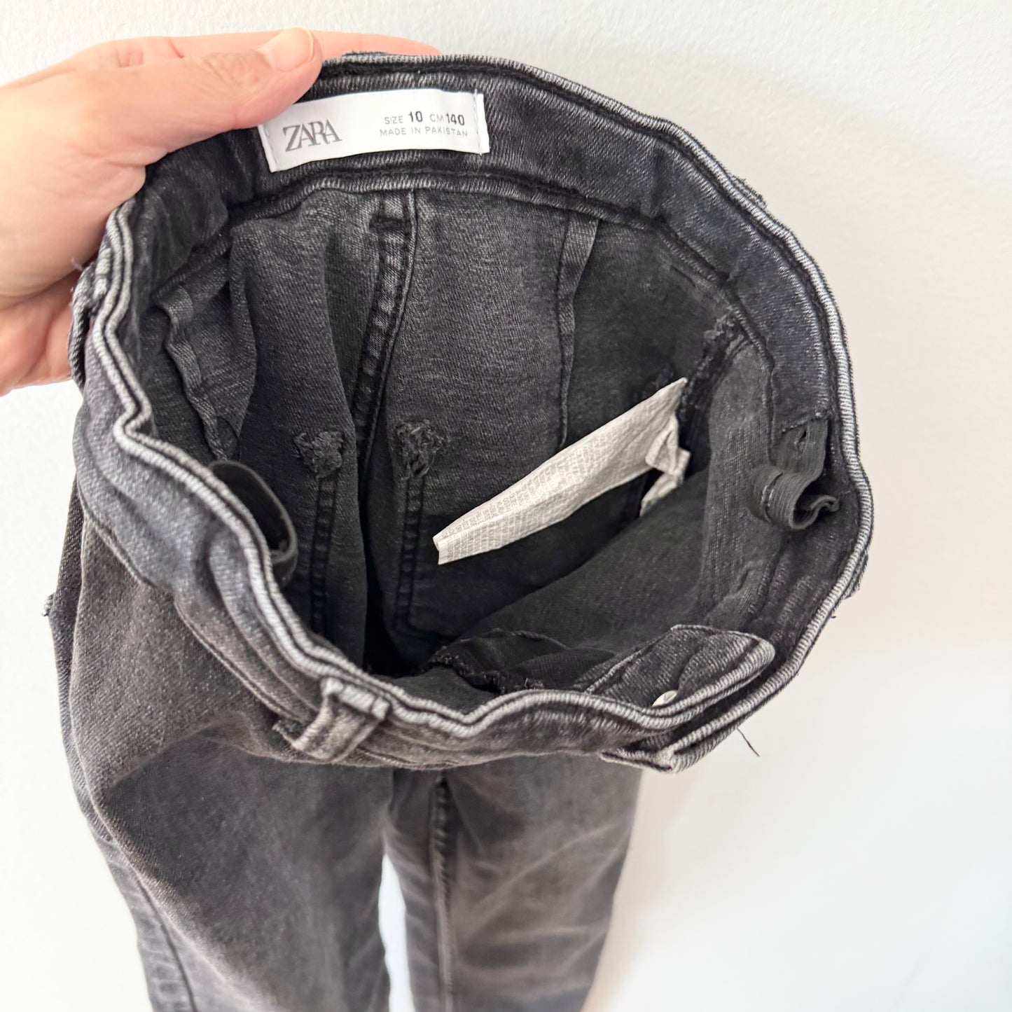 Zara / Jean denim noir extensible / 10 ans