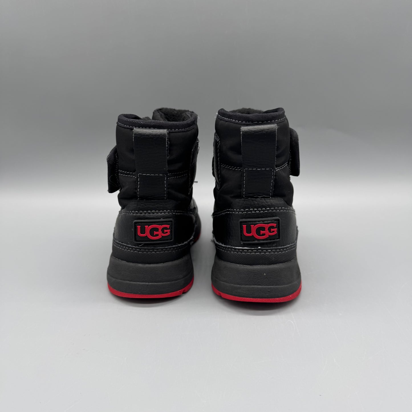 UGG / Snow Boots / US8