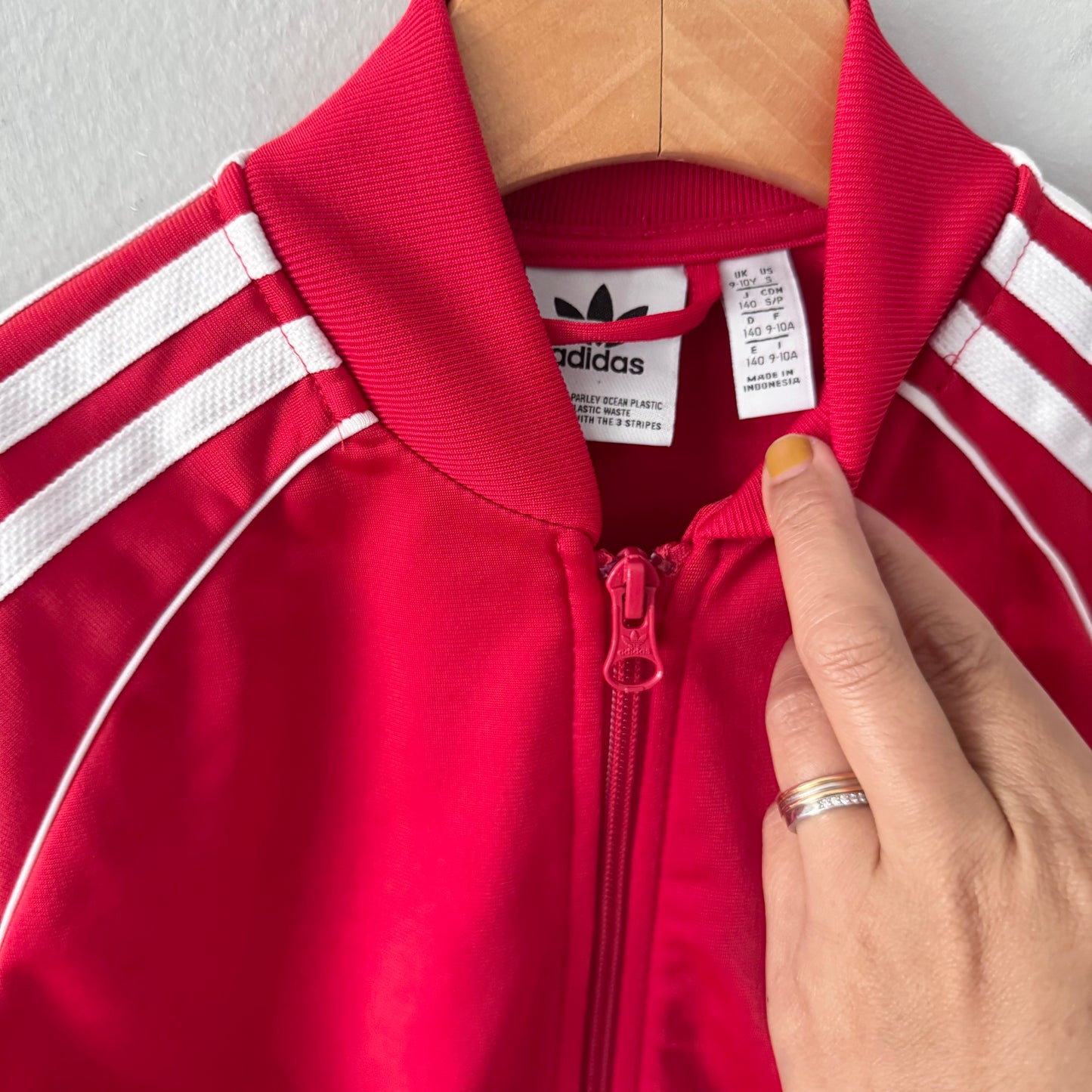 Adidas / Red truck suit jacket / 9-10Y