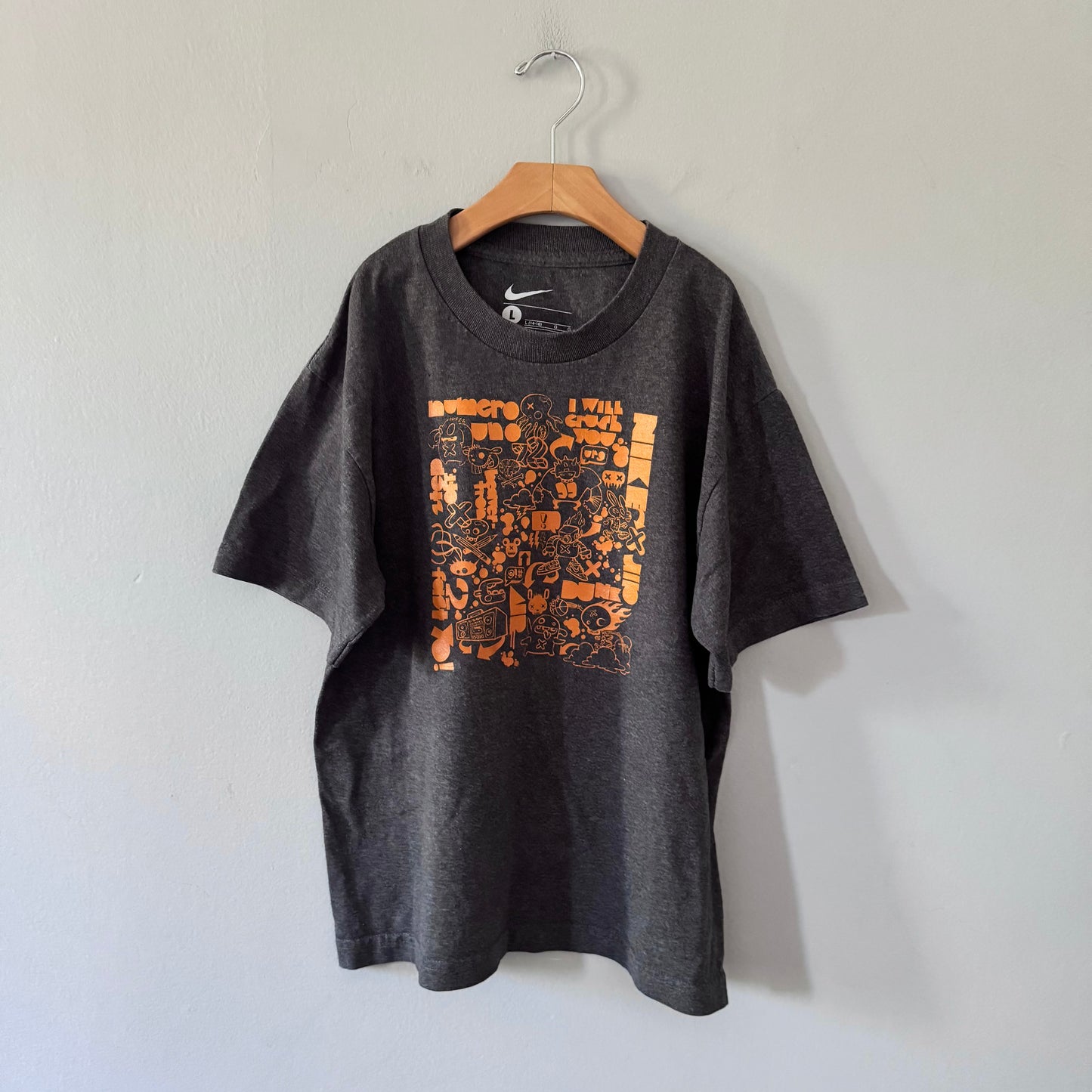 Nike / Dark grey T-shirt / 14-16Y