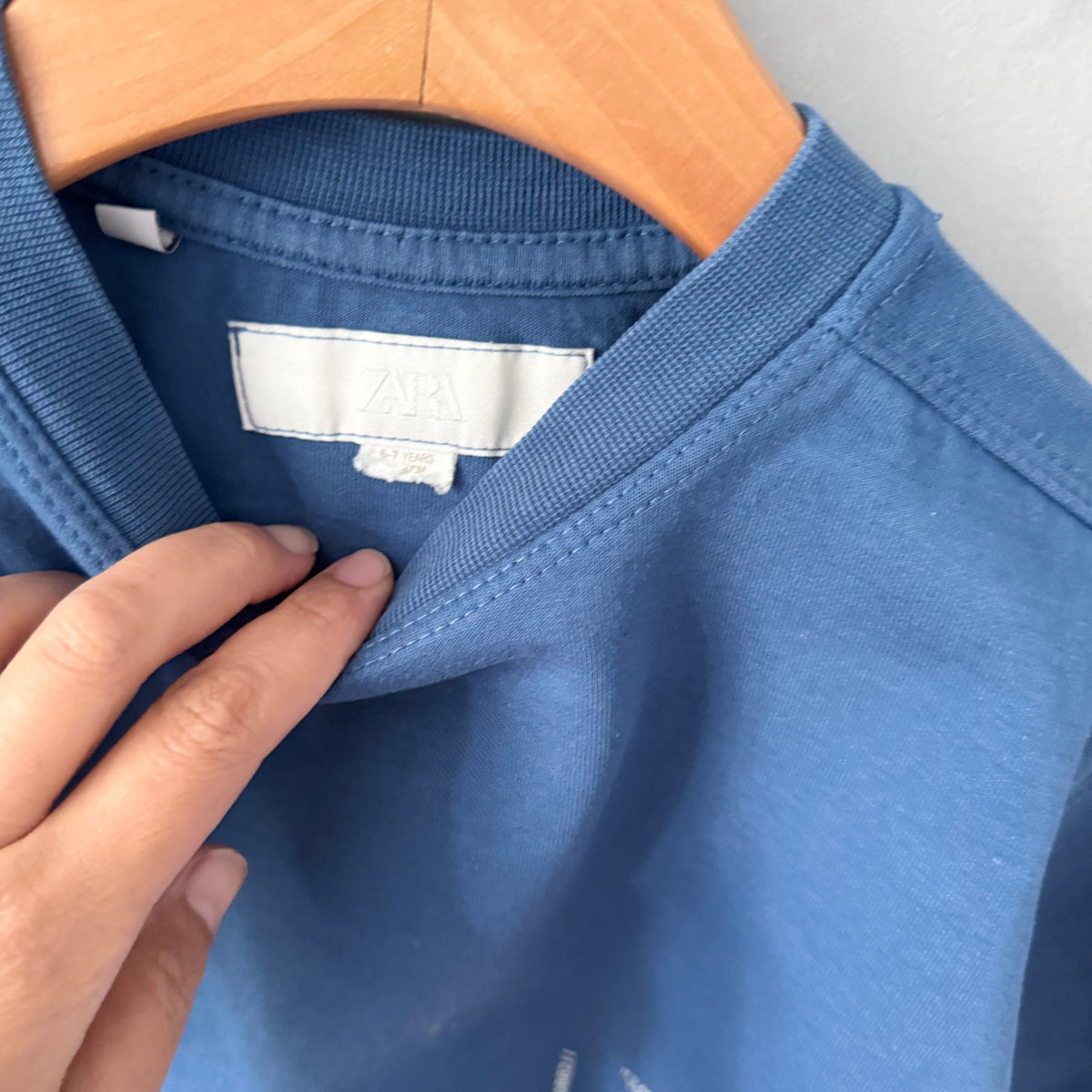 Zara / Dark blue mid weight T-shirt / 6-7Y