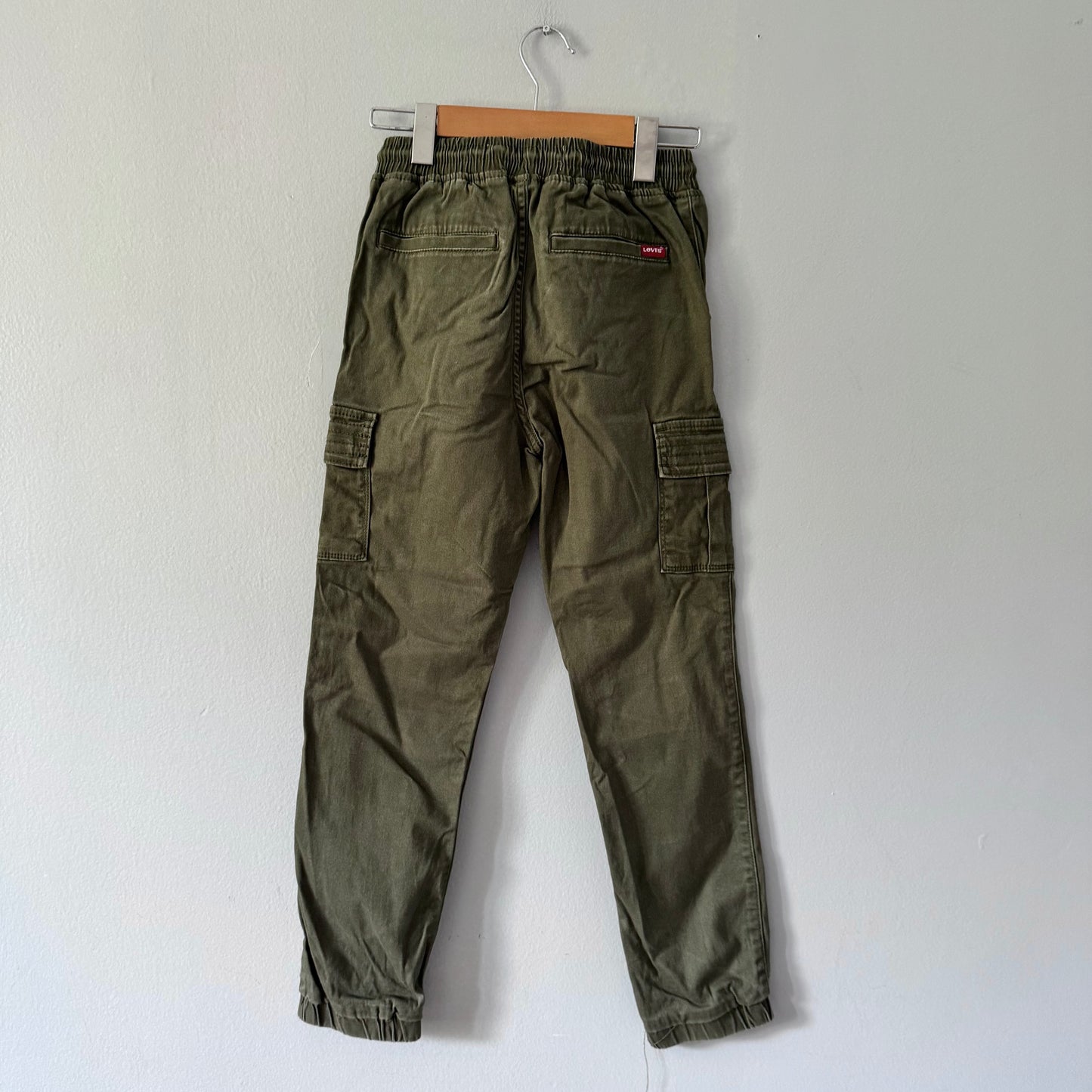 Levi's / Khaki cargo pants / 10Y