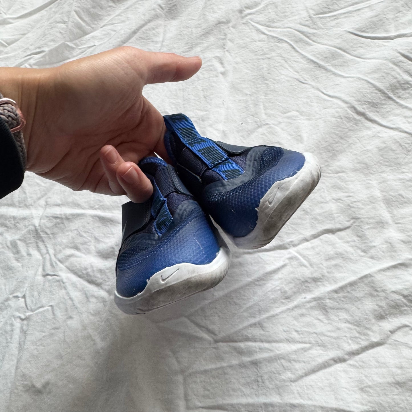 Nike / Running Shoes / US7