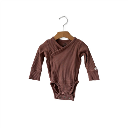 H&M / Brown ribbed long sleeve onesie / 4-6M