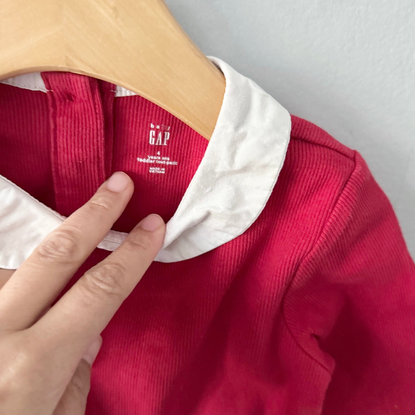 Gap / Red long sleeve with white collar / 4Y